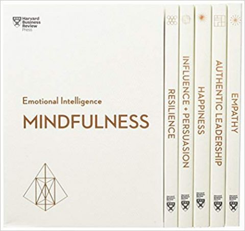 HBR Emotional Intelligence Boxed Set (6 Books) (HBR Emotional Intelligence Series) - фото 1