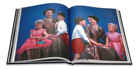 Queen Elizabeth II. A Photographic Portrait - фото 3