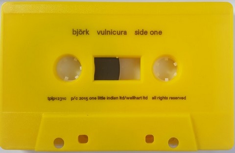 Bjork – Vulnicura (MC, Album, Limited Edition, Yellow Cassette) - фото 3
