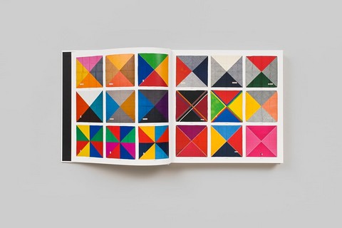 Benoit Pierre Emery: Carr. A Vintage Scarf Collection - фото 9