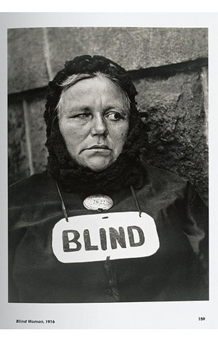 Photo Icons. 50 Landmark Photographs and Their Stories - фото 5